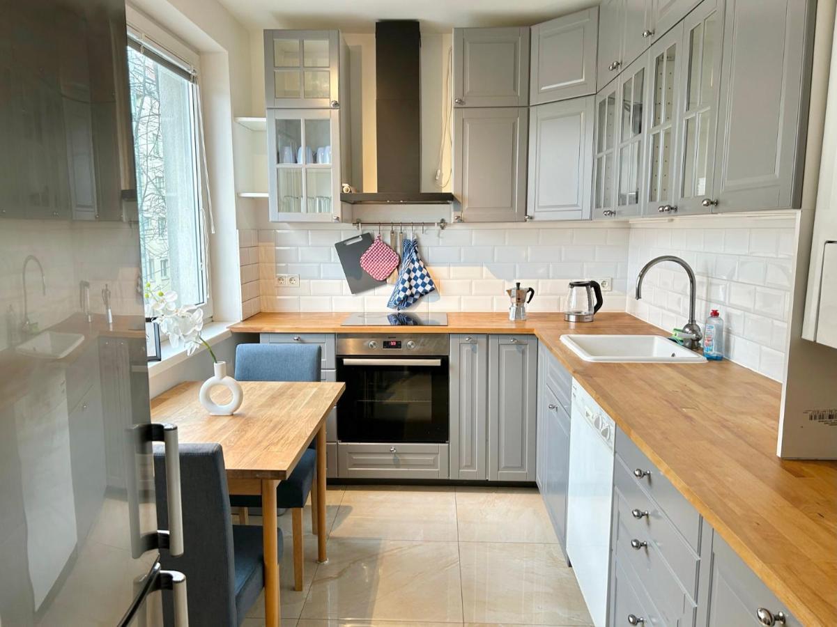 80M2 Apartment With Balcony & Free Netflix Bécs Kültér fotó