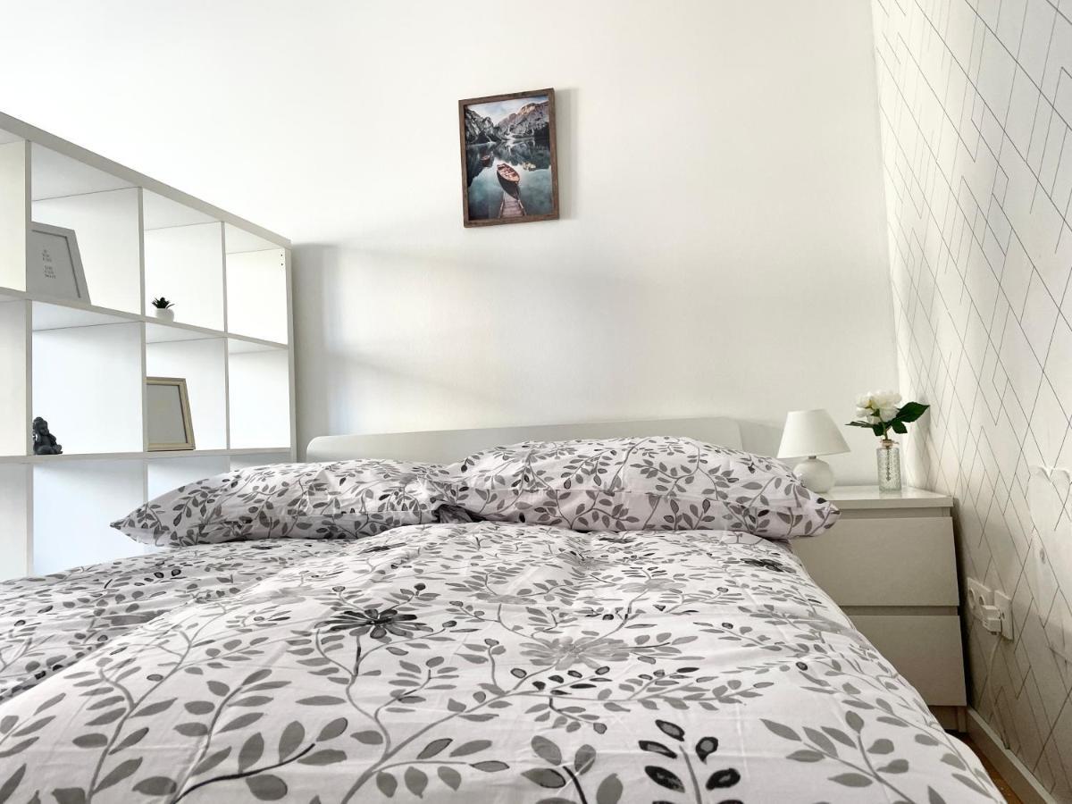 80M2 Apartment With Balcony & Free Netflix Bécs Kültér fotó