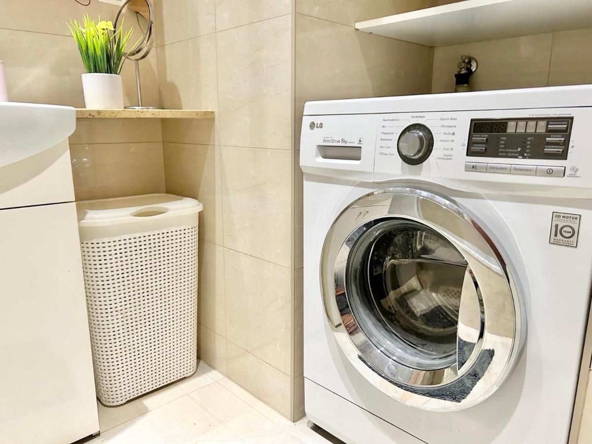 80M2 Apartment With Balcony & Free Netflix Bécs Kültér fotó